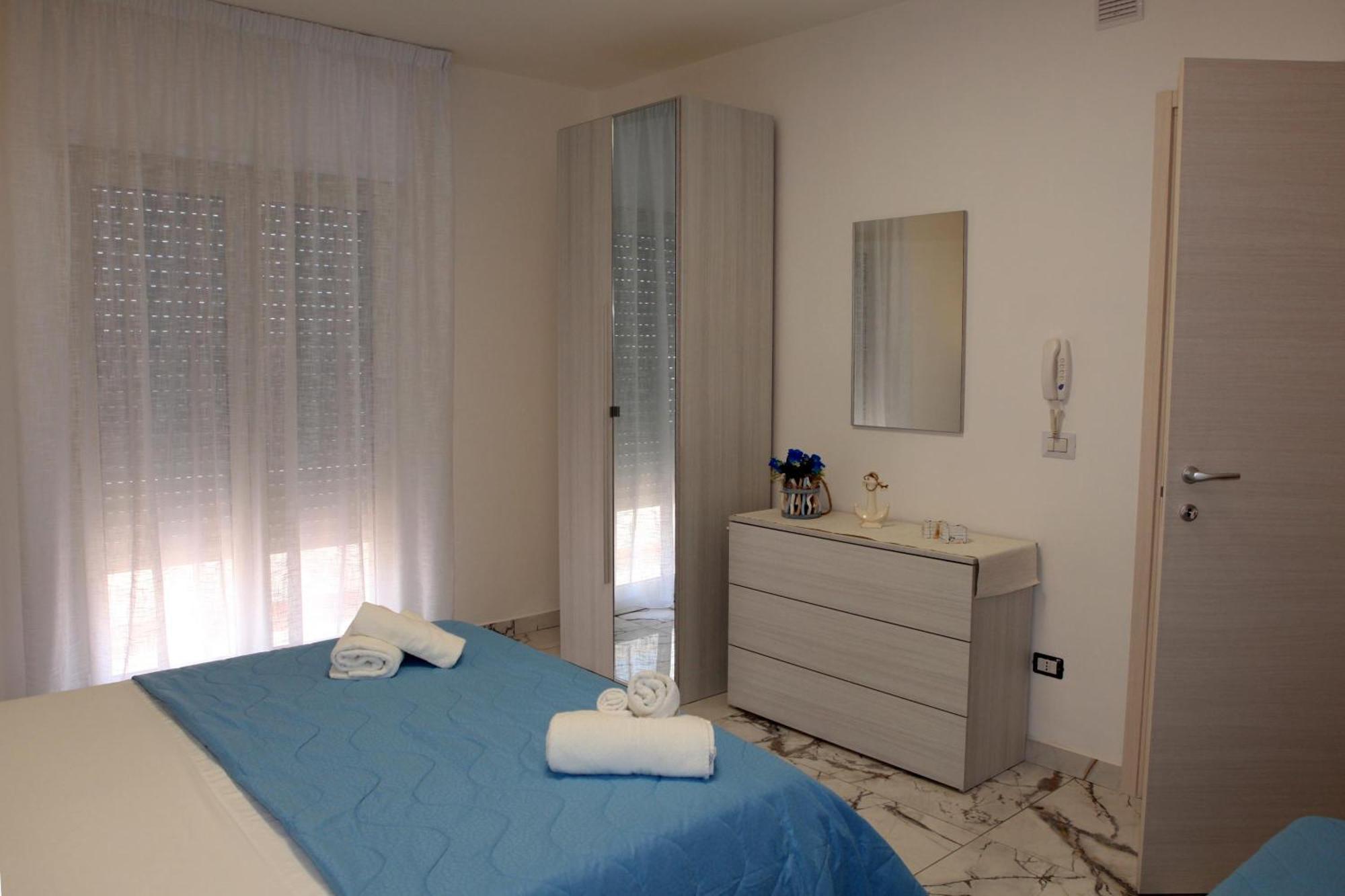 Pino Resort With Shared Pool Torre Lapillo Exterior photo