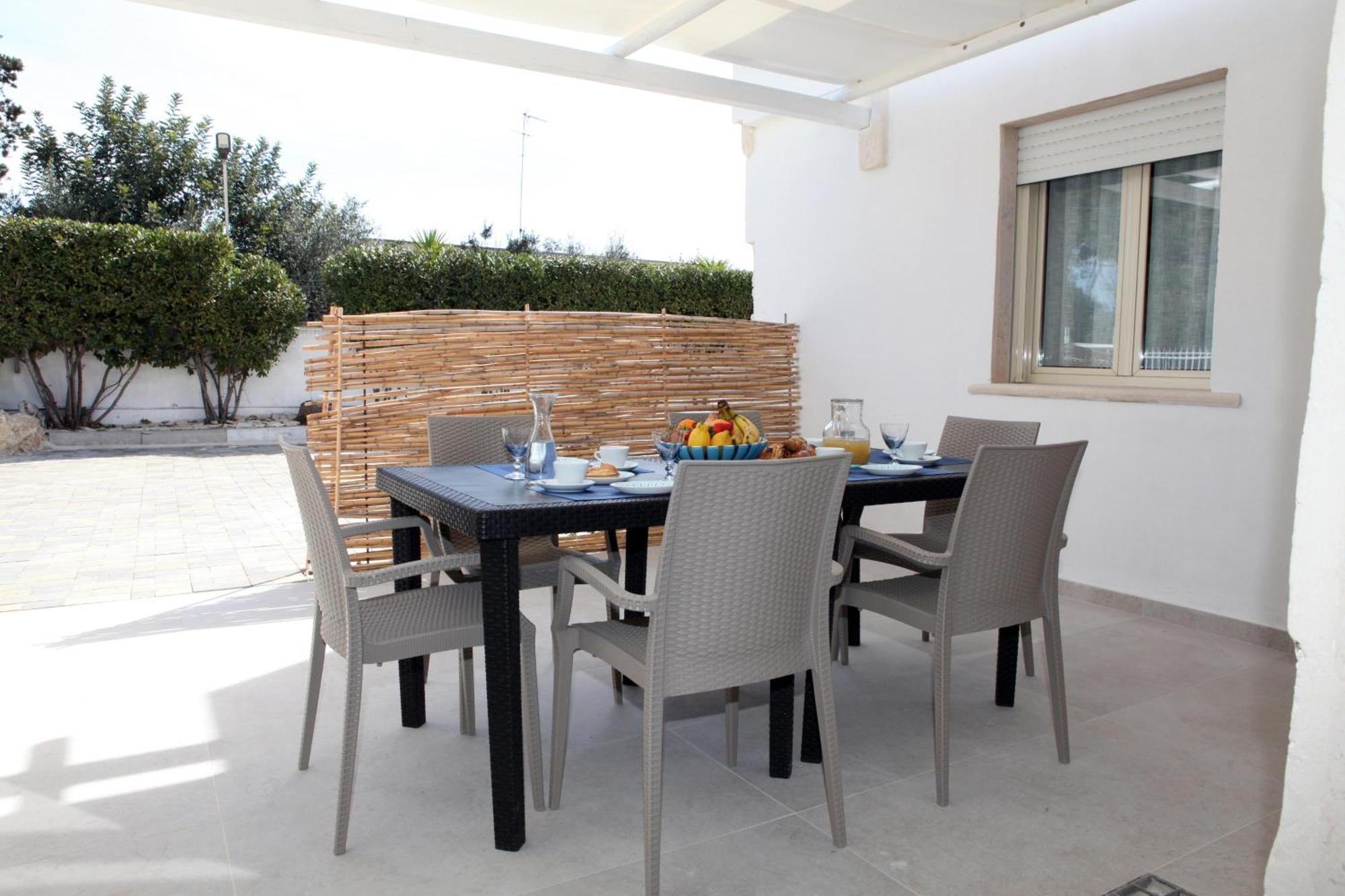 Pino Resort With Shared Pool Torre Lapillo Exterior photo